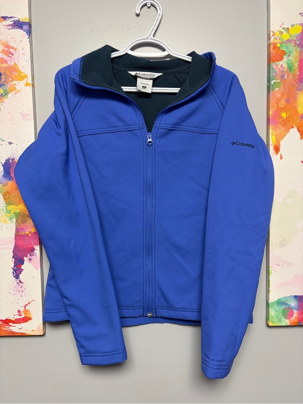 Columbia size medium Women's gorgeous Blue Jacket
